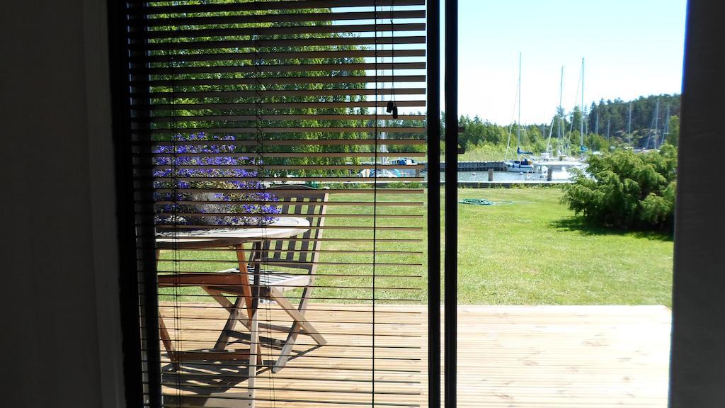 Peterzens Boathouse Villa Laupunen Ngoại thất bức ảnh